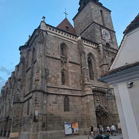 Garsoniera Lary *